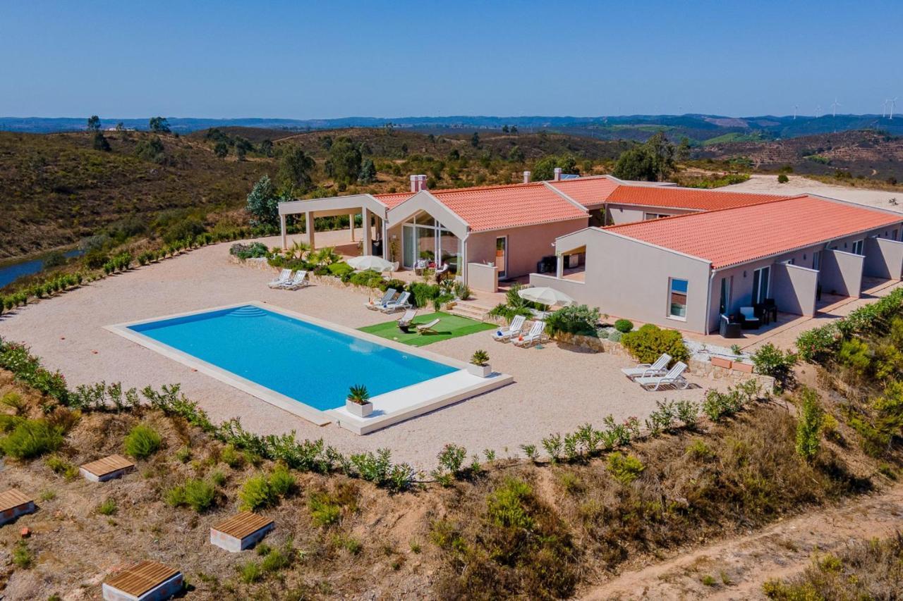 Corte Velada Guest House By Lovelystay Lagos Exterior photo