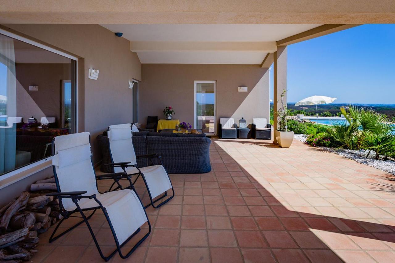 Corte Velada Guest House By Lovelystay Lagos Exterior photo